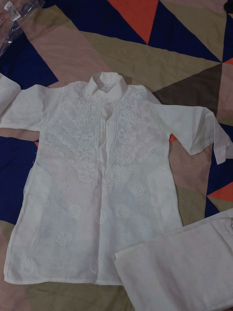 White Chikan Kurta And Pyajama Set