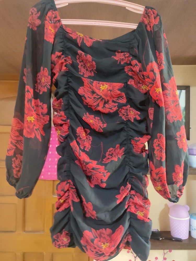 Bodycon Dress With Red And Black Colour