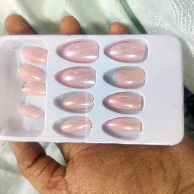 Fake  Clip-on Nails With Glue Tabs