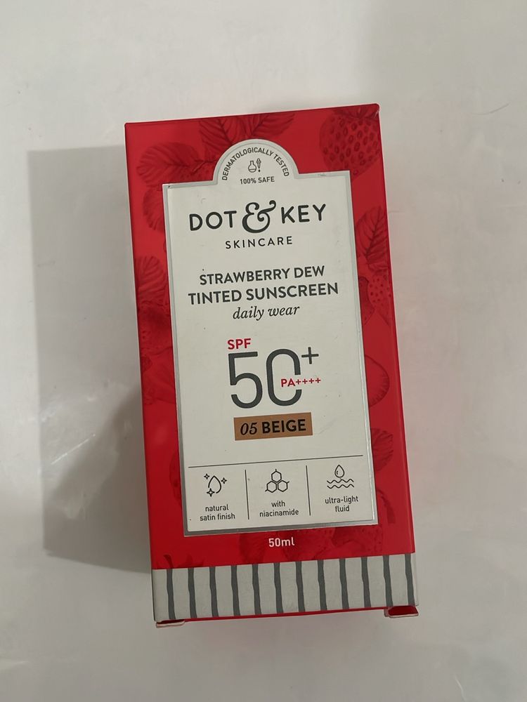 Dot & Key Strawberry Tinted Sunscreen