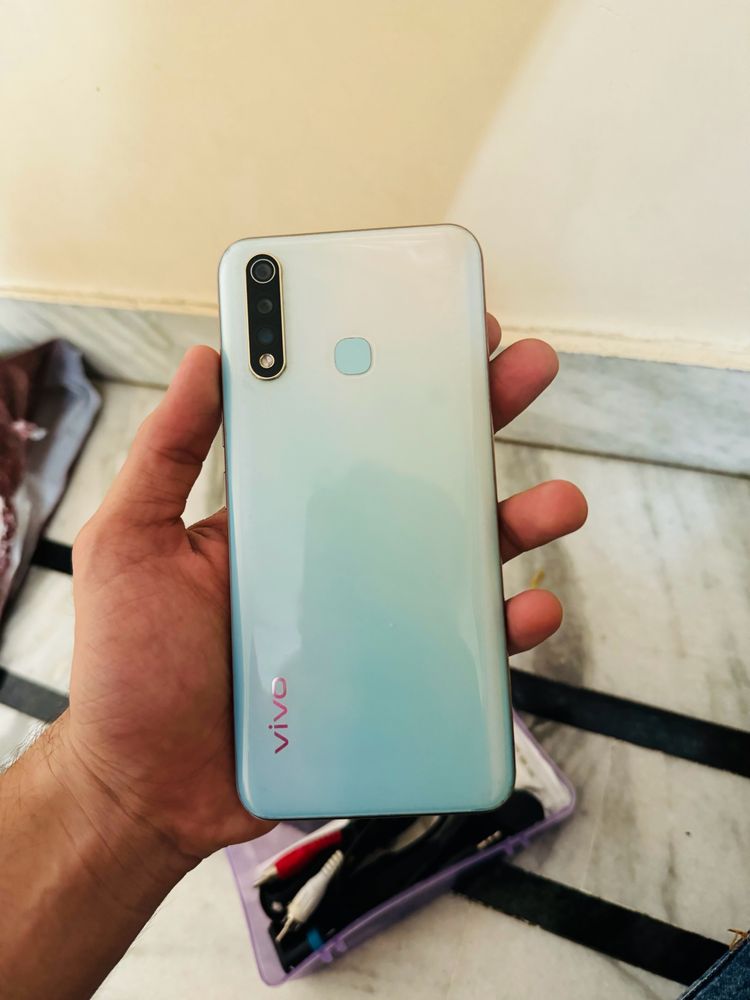 VIVO Y19 2020 MODEL(128GB)😍AVAILABLE WITH BILL BOX AND CHARGER