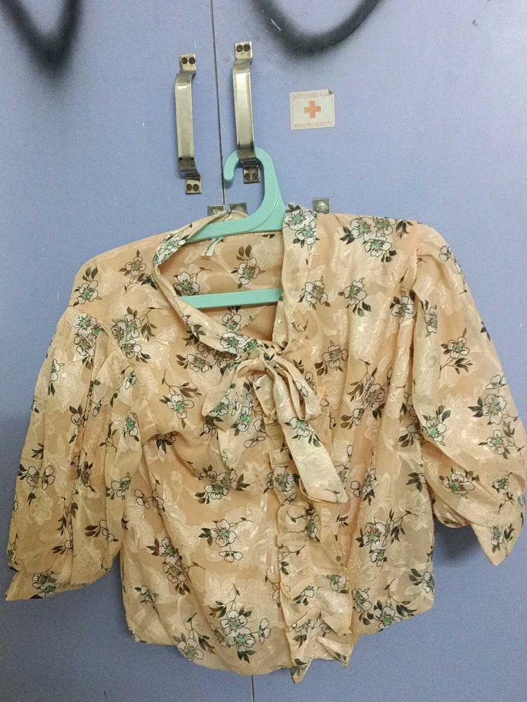 Floral frilled blouse