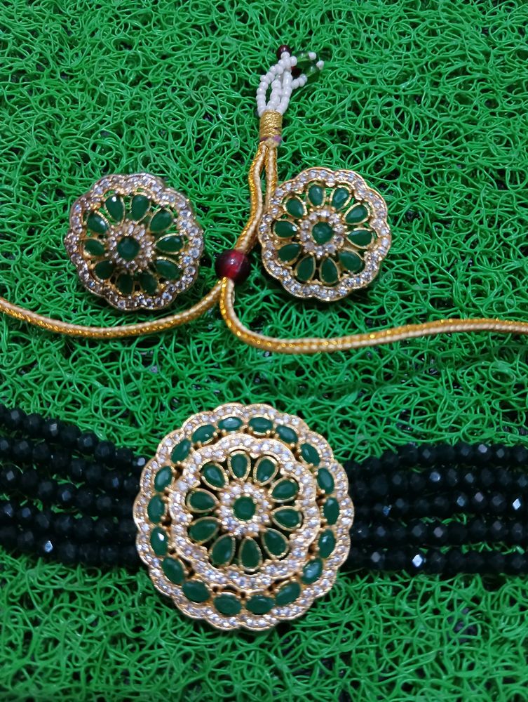 Green Choker  Set