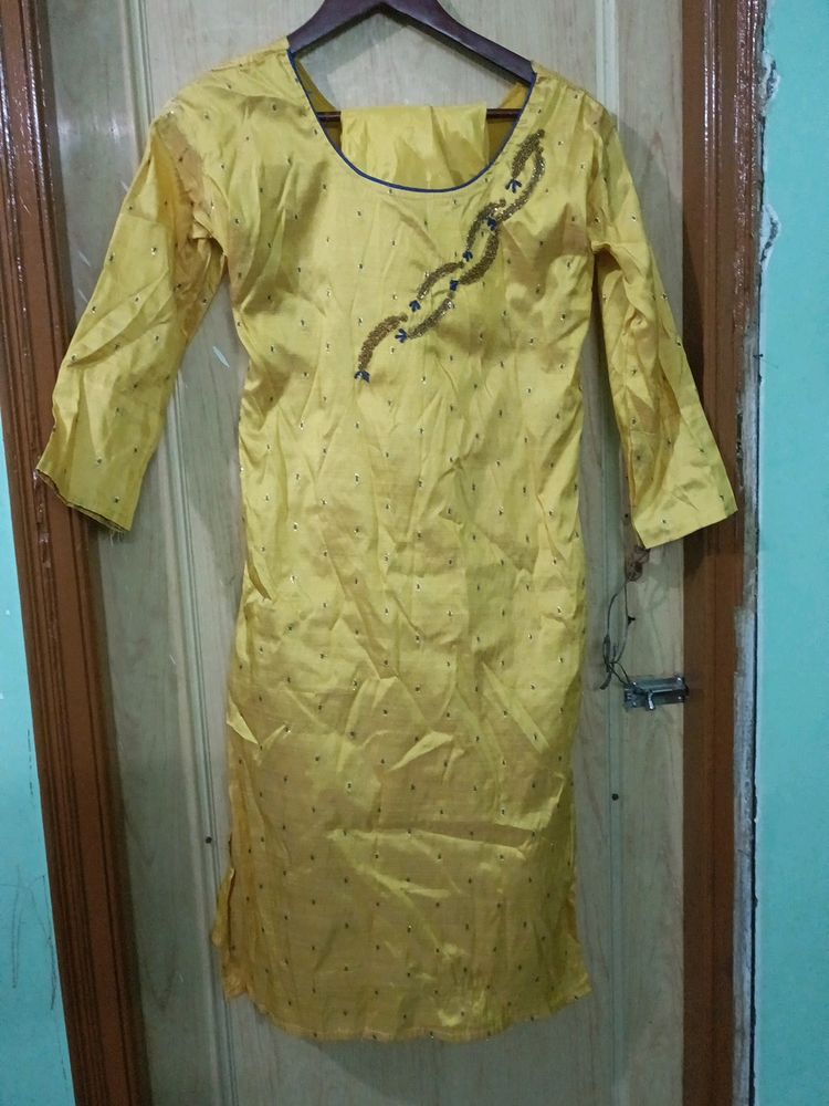 Yellow Embellished Kurta With Palazzo Pant