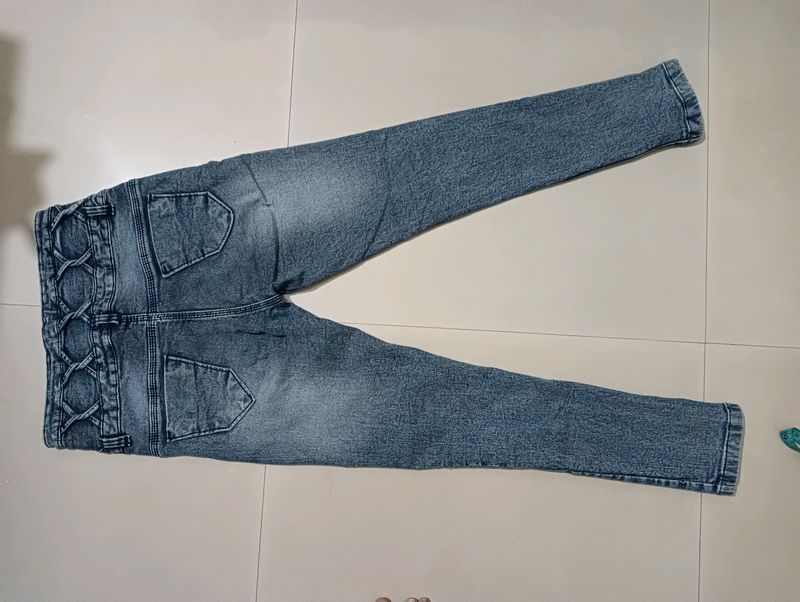 Jeans With Beautiful Waist Design