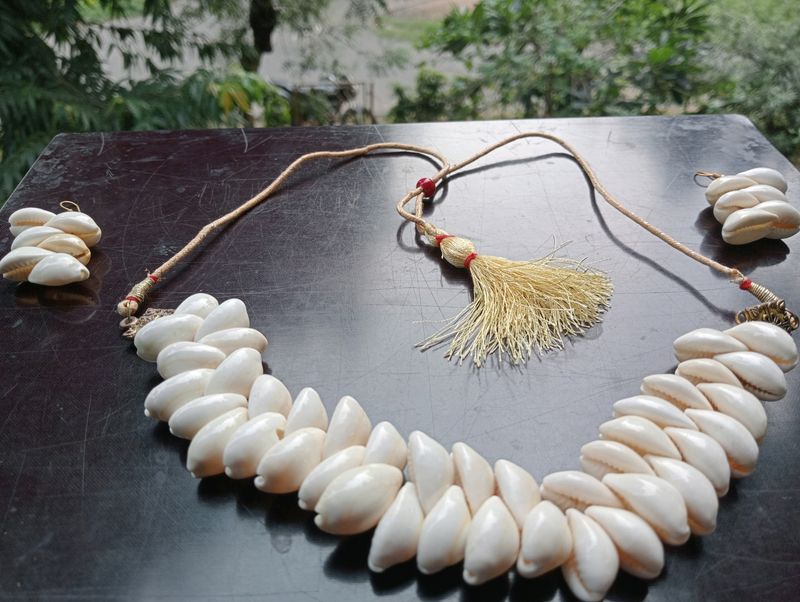 Kaudi Necklace Set