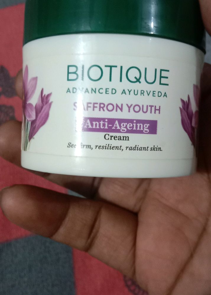 Biotique Anti Aging Cream - Saffron Youth