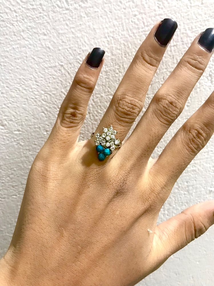 Beautiful Floral Stone Ring