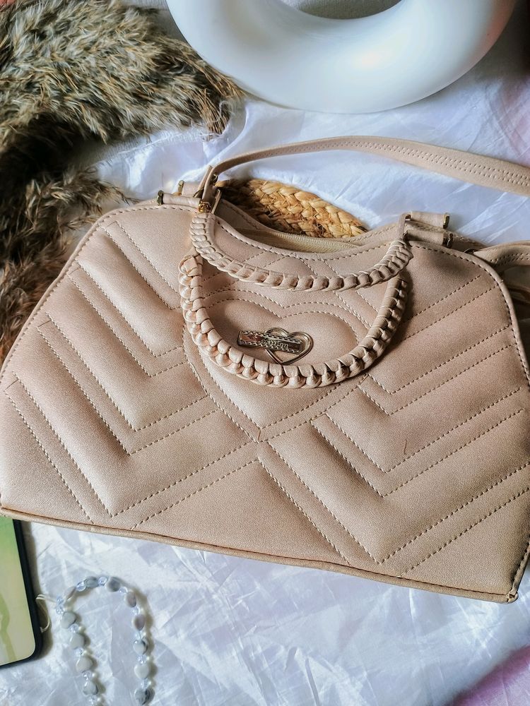 Beige Classy Sling bag 🛍️