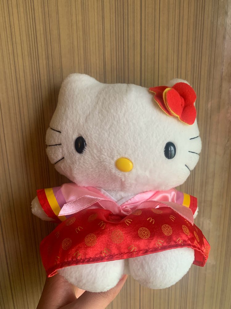 Hello Kitty Plushie Plush