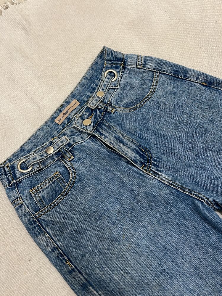 Women Hook Jeans