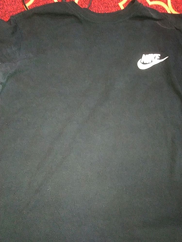 Nike Branded Tshirt For Men (M Size)