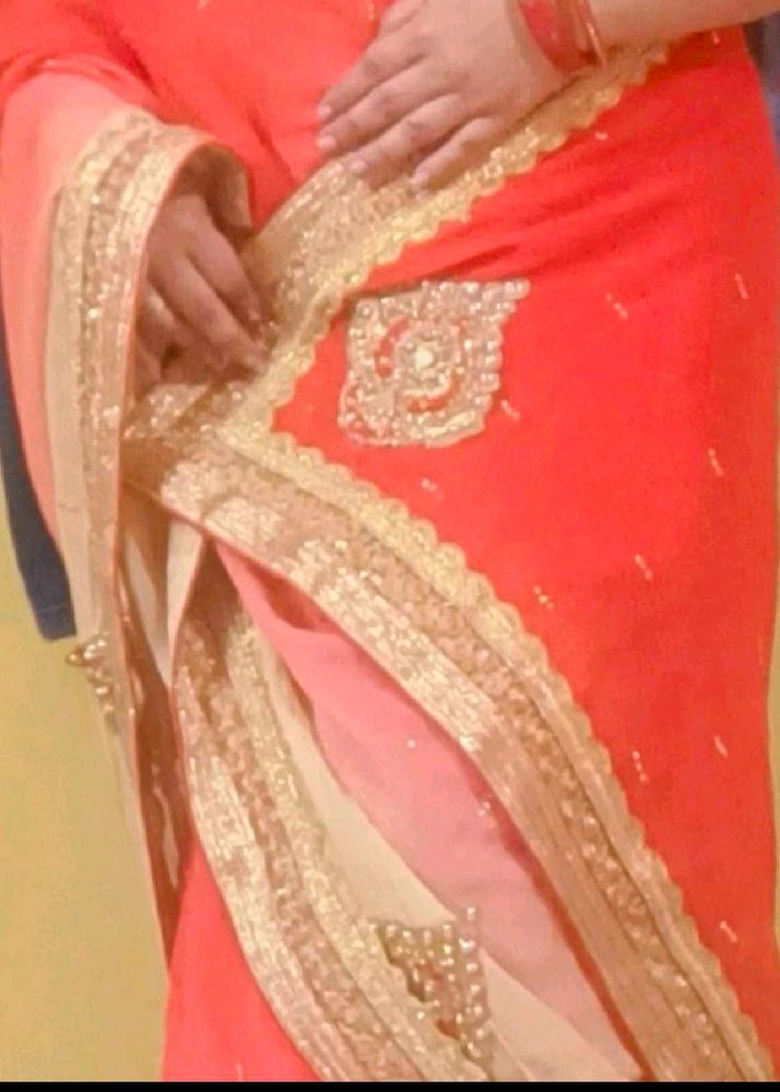 Beautiful Saree.. No Blouse