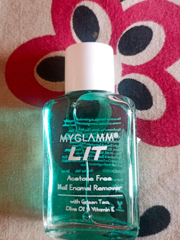 Myglamm Lit Nail Polish Remover