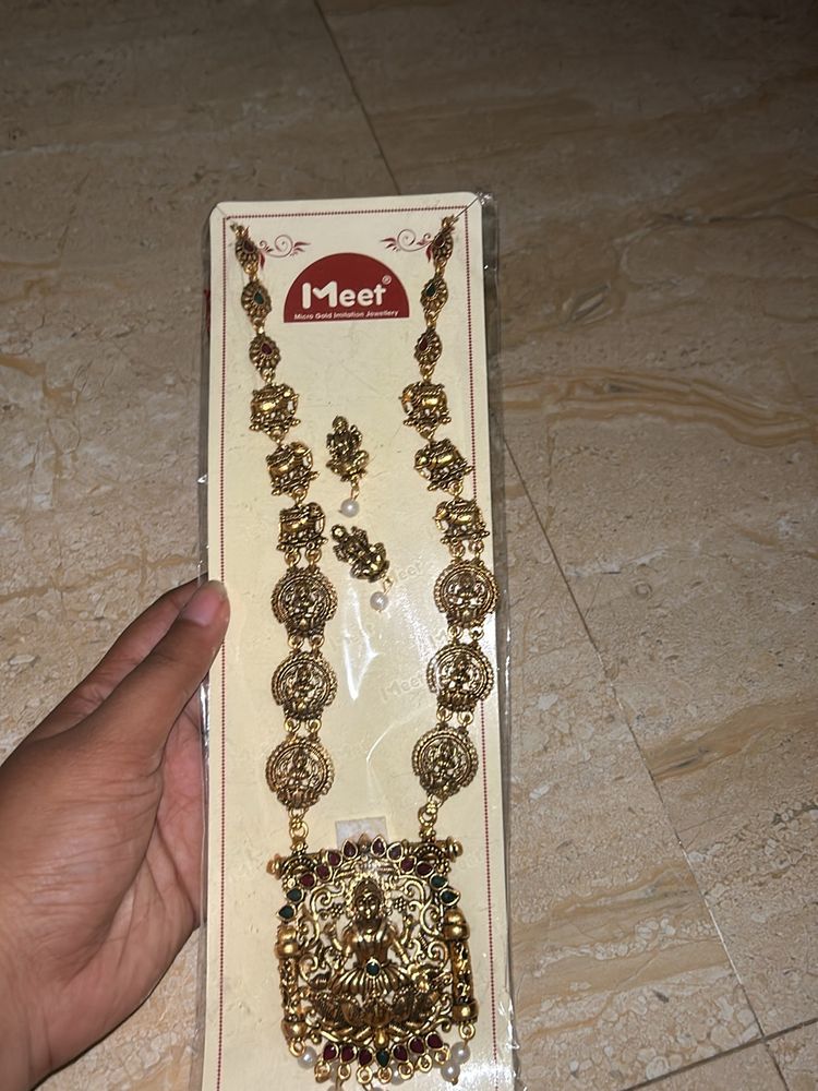 Beautiful Long Chain With Earrings