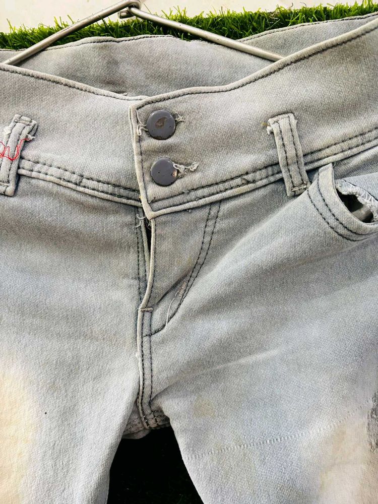 Damage Jeans