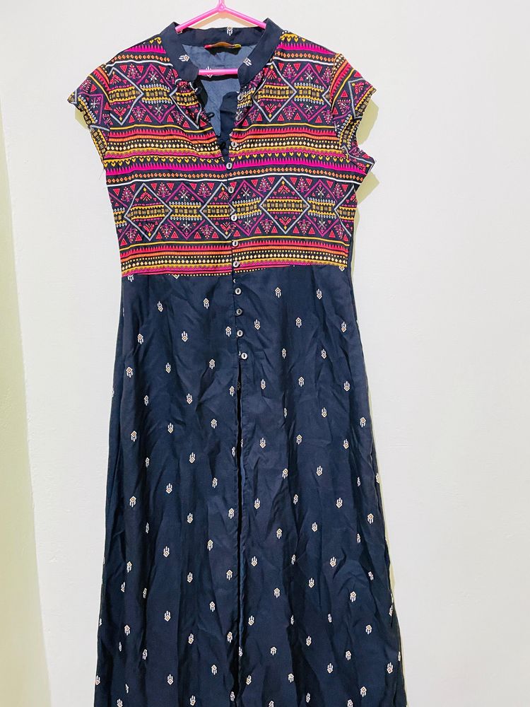 Women Printed Front Slit Kurthi