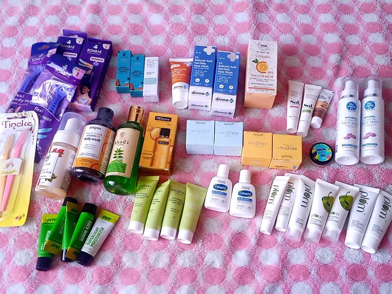 Dot & Key, Plum, Pilgrim, The Derma Co. & Many mor