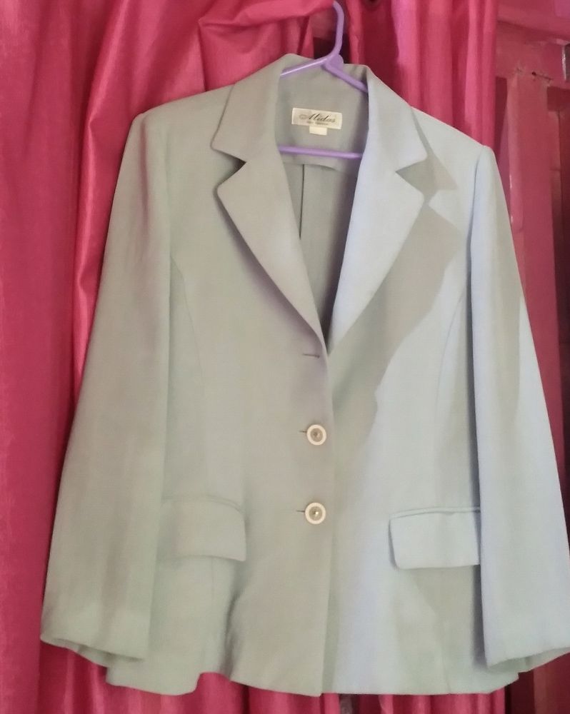 Light Skyblue Blazer. Fits Xs-M.