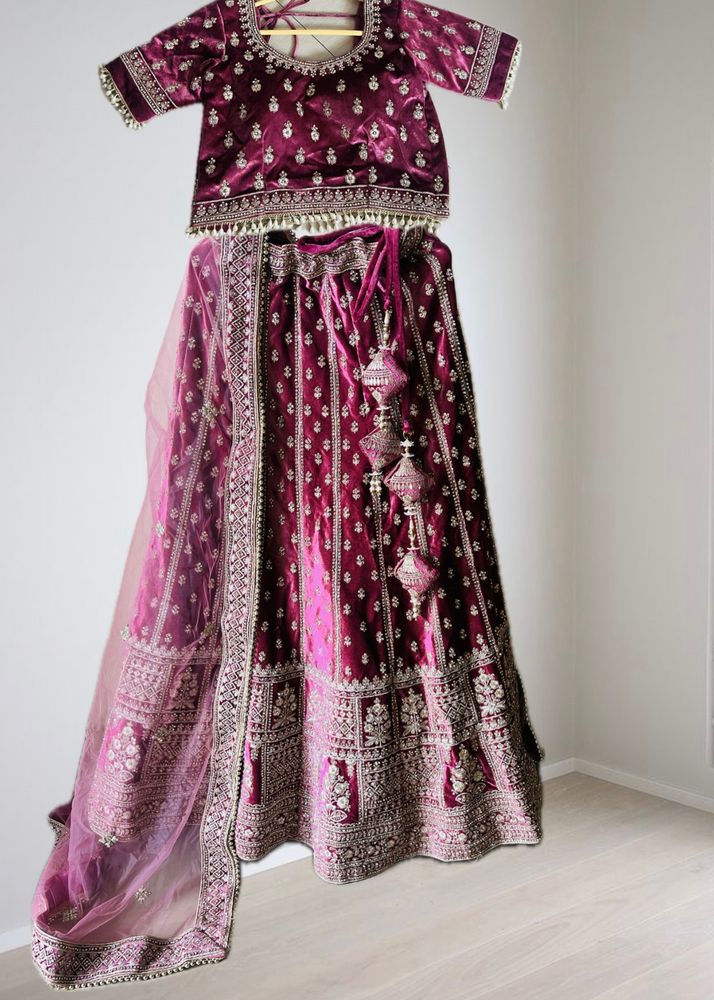 Lehnga at minimal price this wedding season