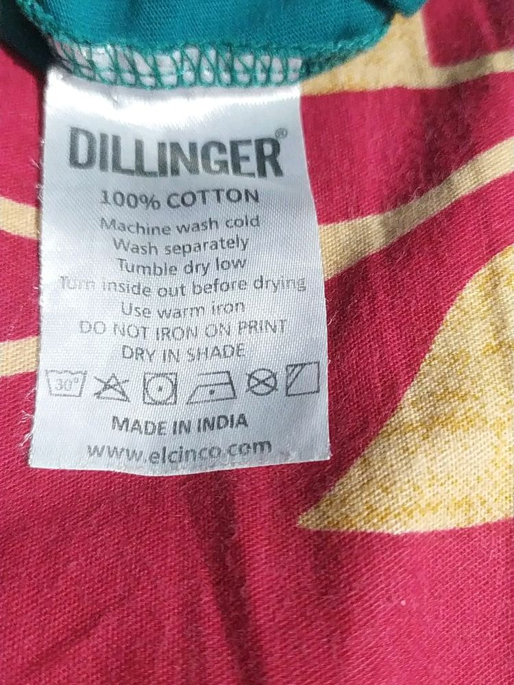 Women T-Shirt Of Brand Dillinger.