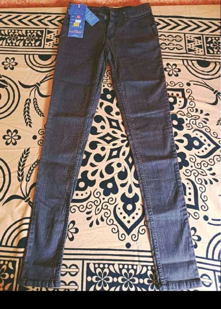 New With Tag 28 Size Jeans Women