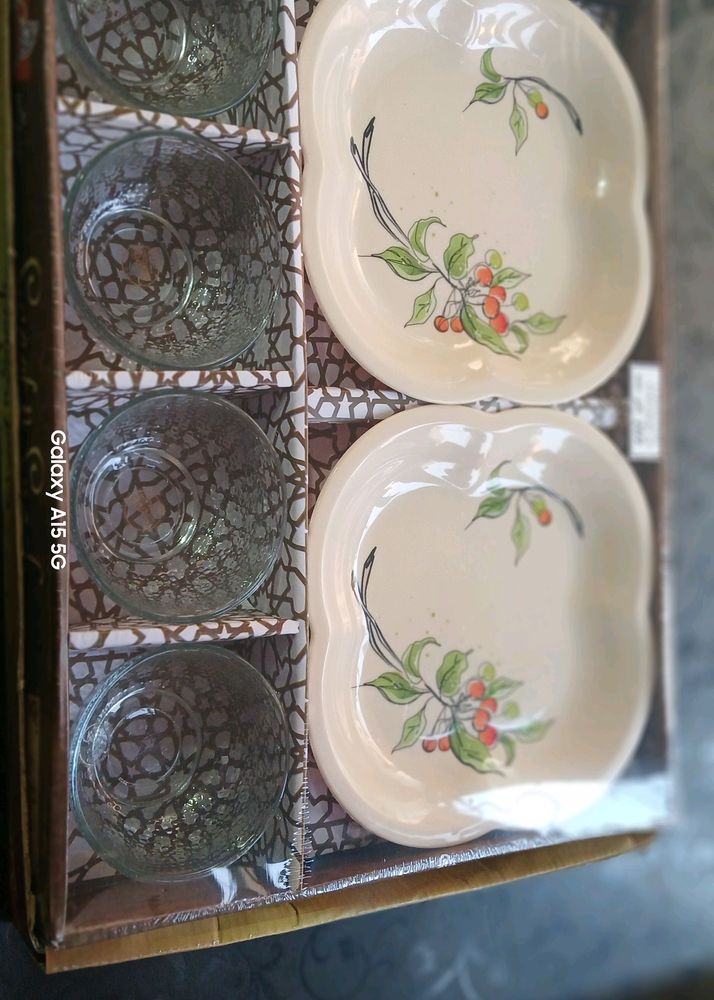 GIFT ITEM ( 2 Plate With 4 Bowl Set )