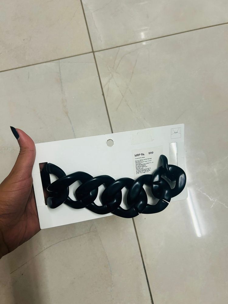 H&M Black Choker Chain