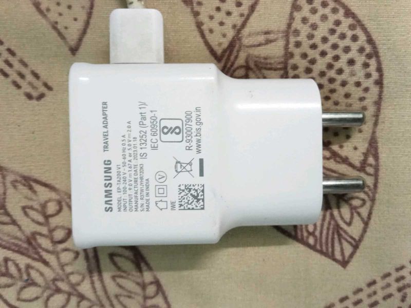 SAMSUNG NEW AND ORIGINAL MOBILE CHARGER