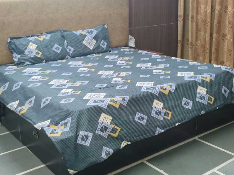 Double Bedsheet Full Size