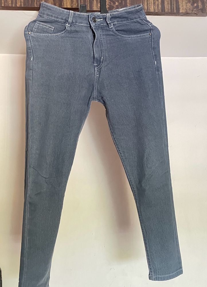 Light Grey Fitted Jeans