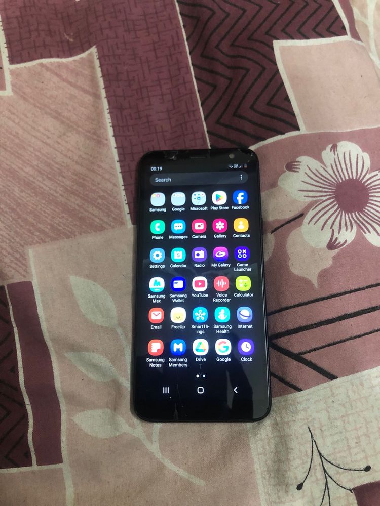 Samsung Galaxy J6 Plus