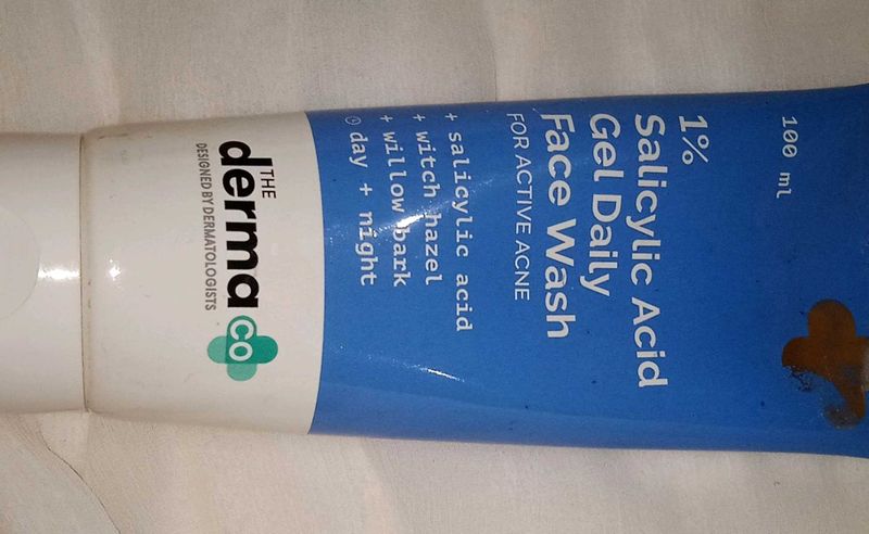 Derma Co 1% Salicylic Acid Face Wash