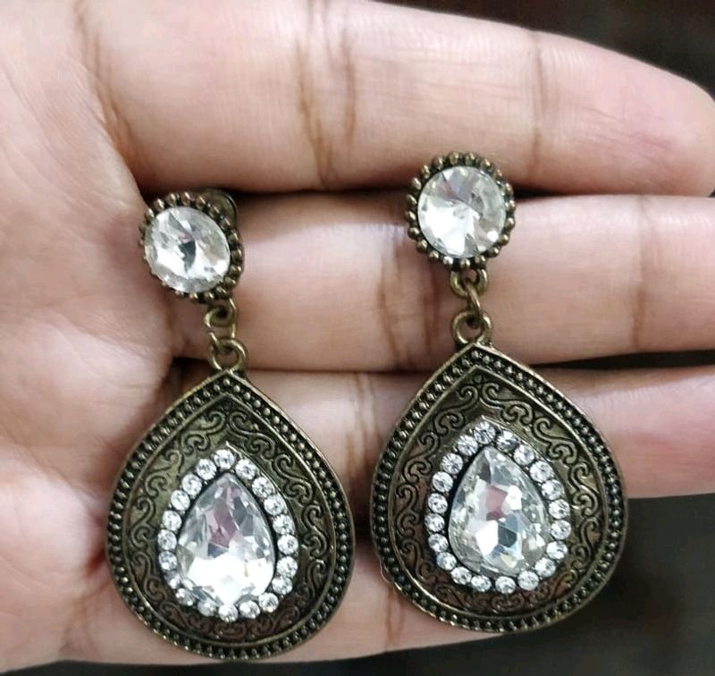 Antique Earrings With Stone