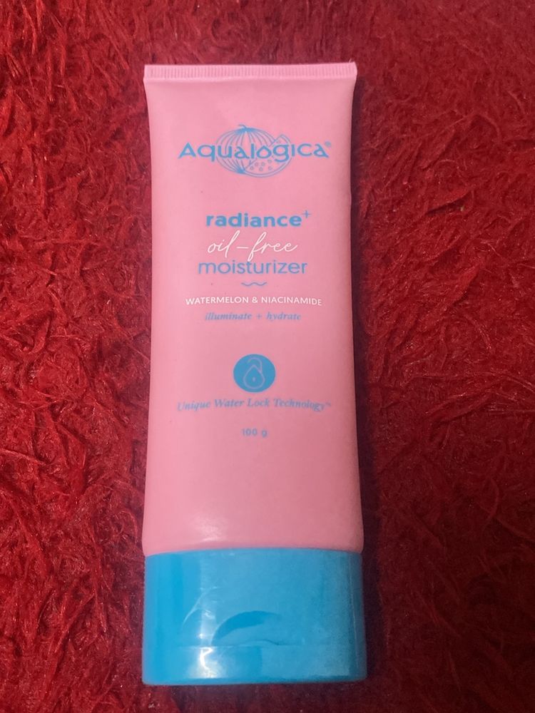 Aqualogica Radiance Oil Free Moisturizer