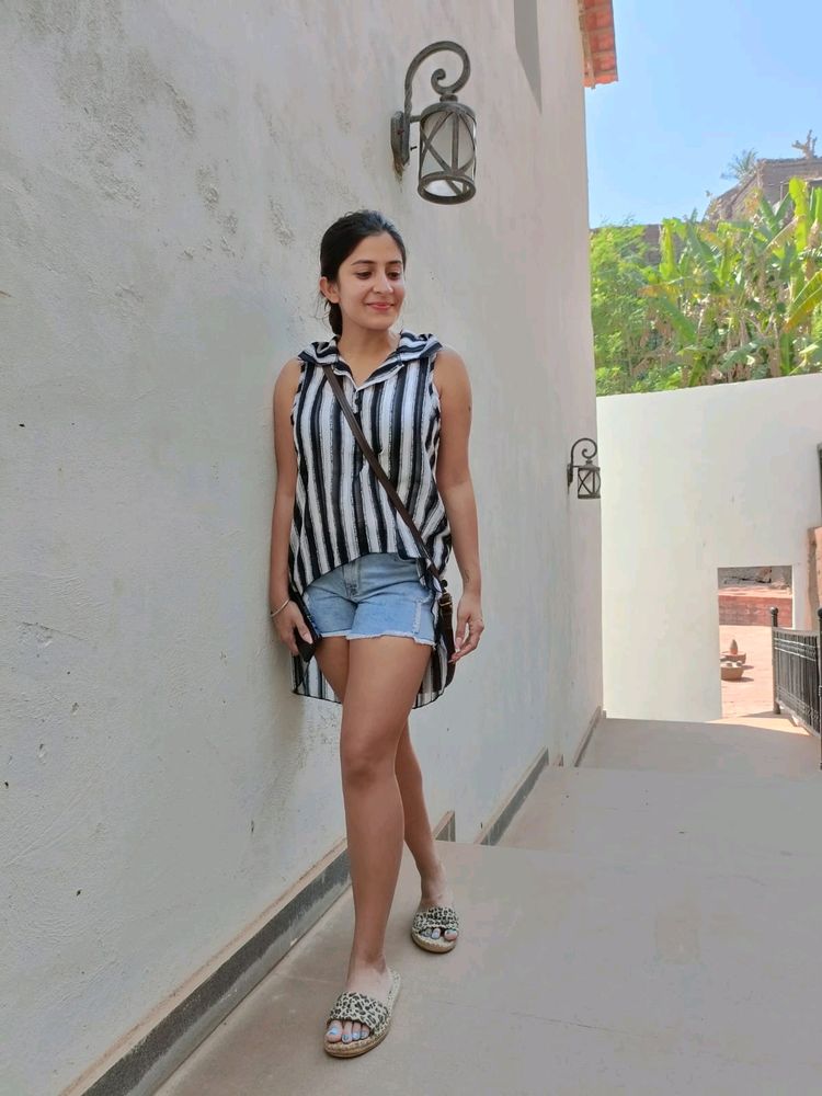 Black & White Stripes Top