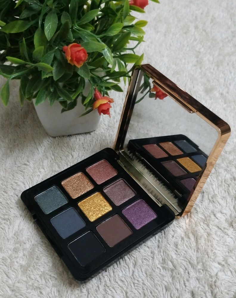 Myglamm Manish Malhotra 9 in 1 Eyeshadow Palette