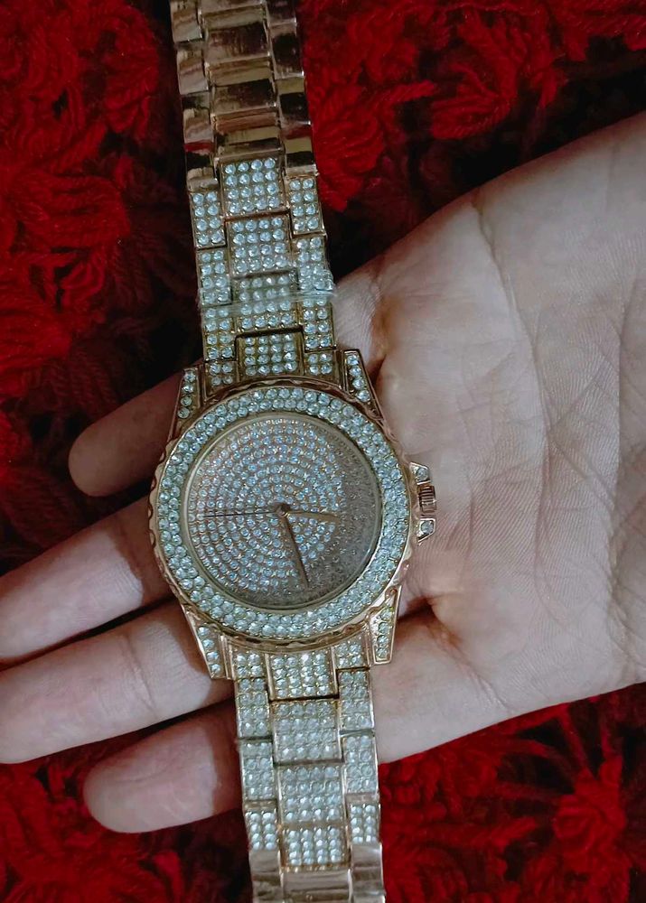 NGT Woman's Round Luxury Watch