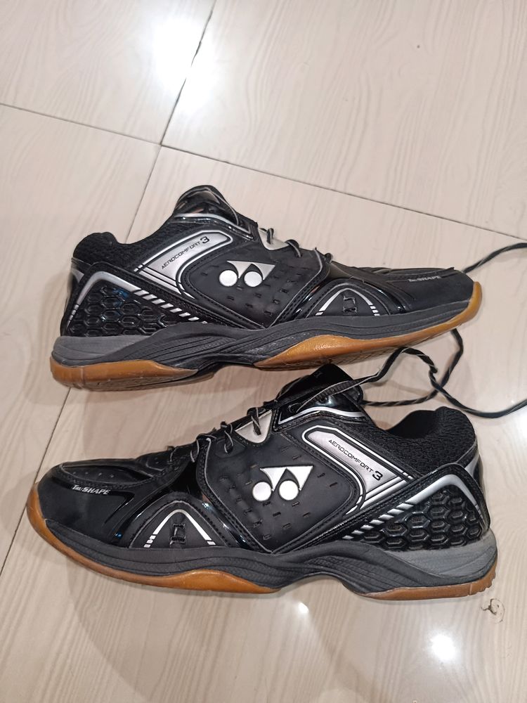 Yonex Sports Shoes