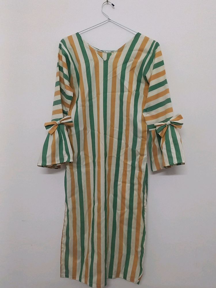 Striped Kurta | V-neck | Size: M