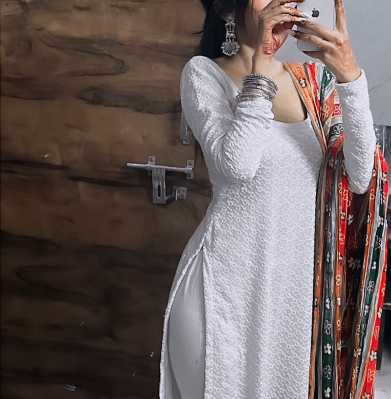 Chikankari Off White Deep Neck Kurta With Leggings