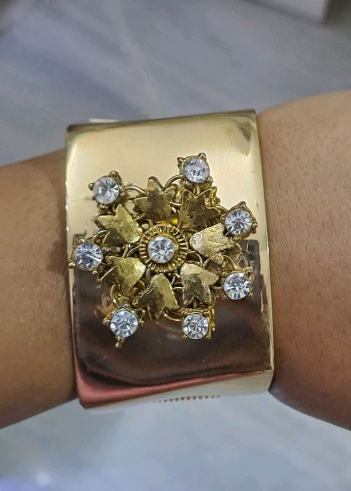 Beautiful Indo-western Bracelet- Light Gold