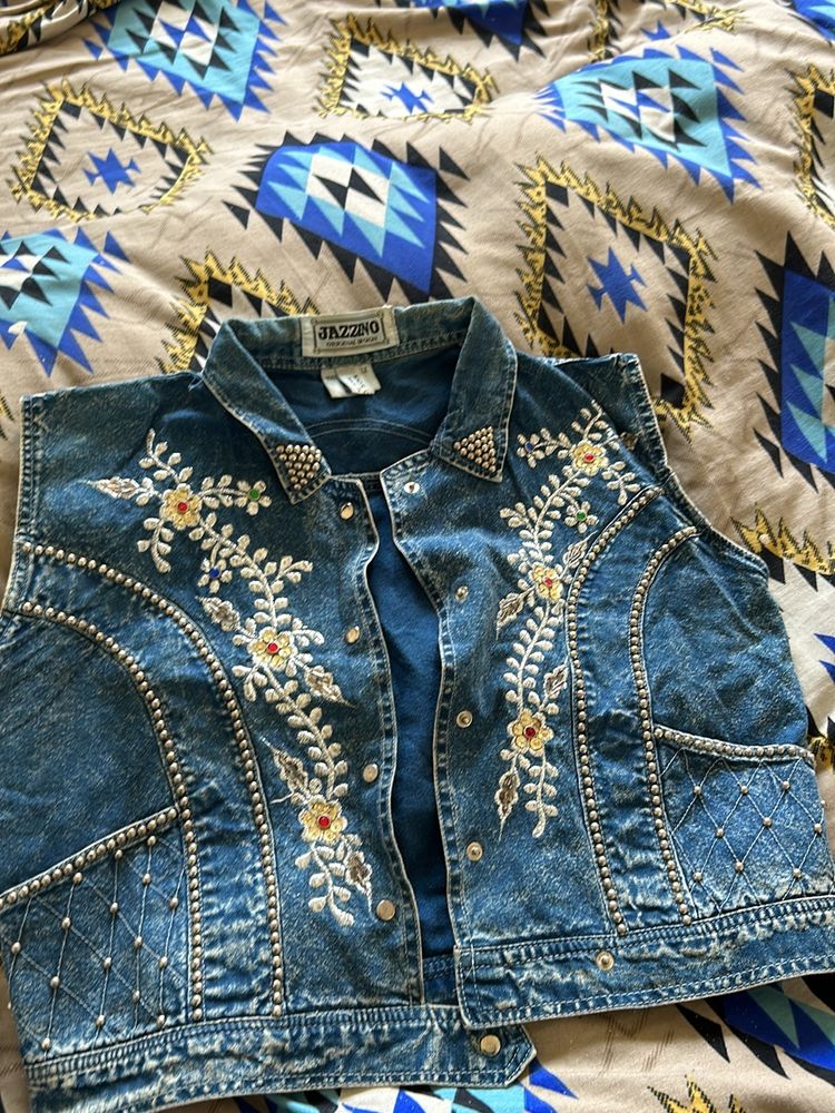 Women Traditional Denim Jacket