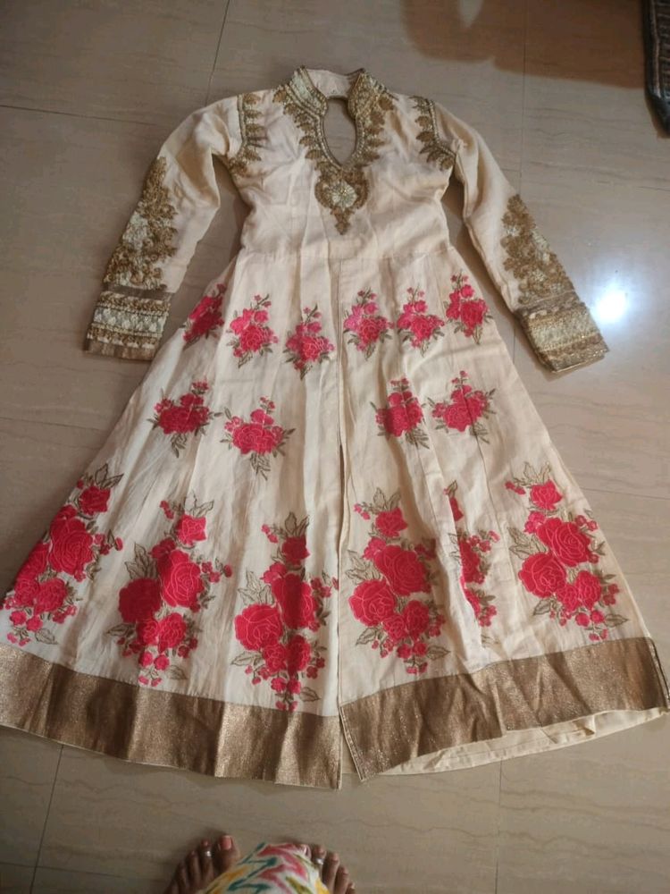 ❤️Heavy Embroidered Party Wear Anarkali With Slit