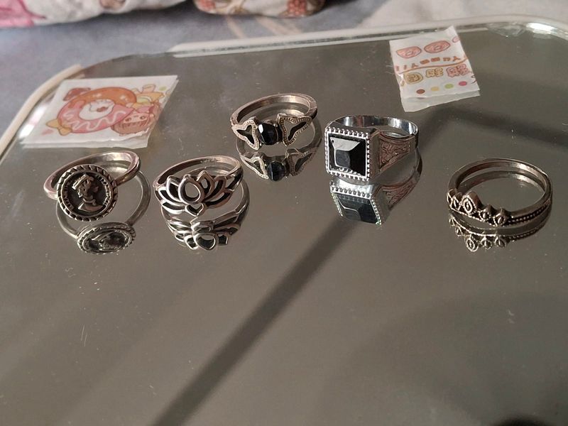 SET OF RINGS