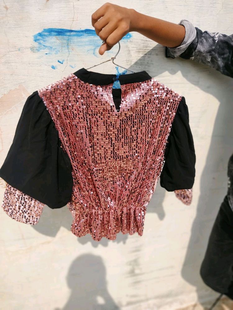 Sequin Megenta Pink Top 💗