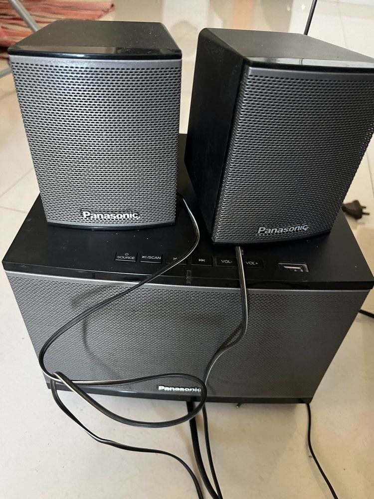 2.1 Woofer +speaker With Inbuilt FM