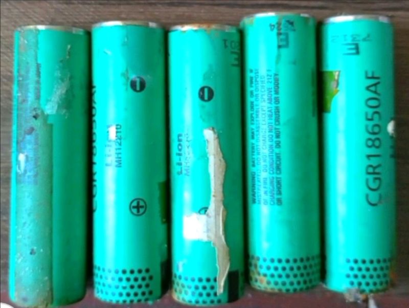 5000×5 Mah Each Batteries