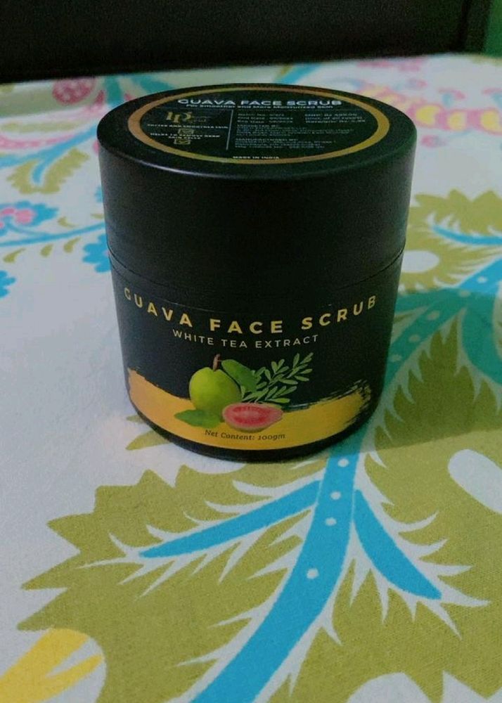 Derma Lucent Premium Guava Face Scrub