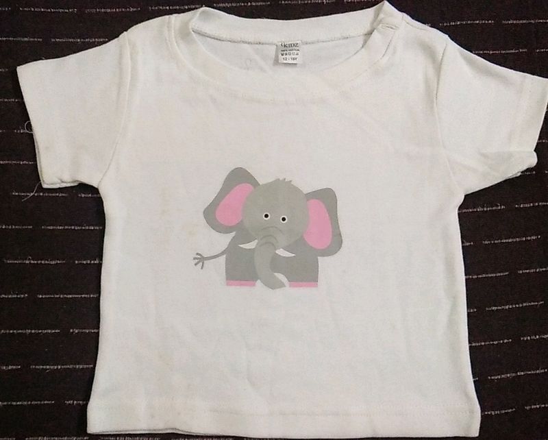 KIDS T-SHIRT Extremely New